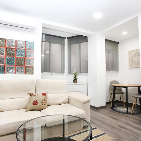 Apartamento En Calle Mendoza - Zona Huelin & 300 Mts De La Playa Appartamento Málaga Esterno foto