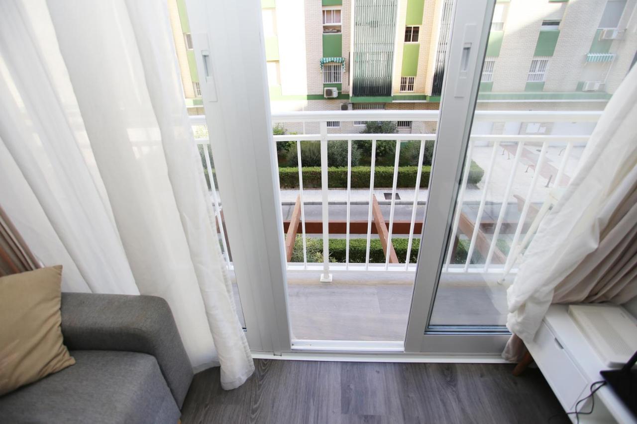 Apartamento En Calle Mendoza - Zona Huelin & 300 Mts De La Playa Appartamento Málaga Esterno foto