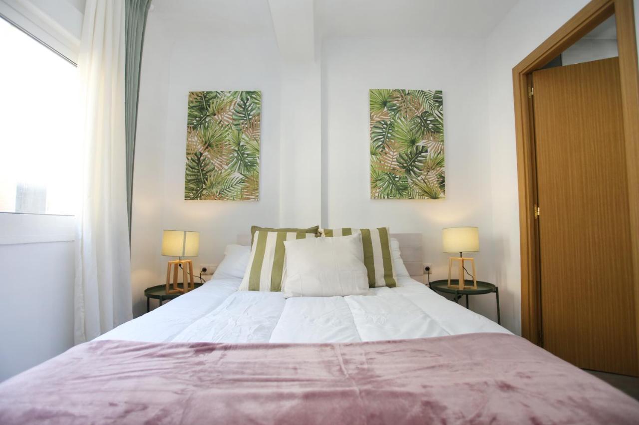 Apartamento En Calle Mendoza - Zona Huelin & 300 Mts De La Playa Appartamento Málaga Esterno foto
