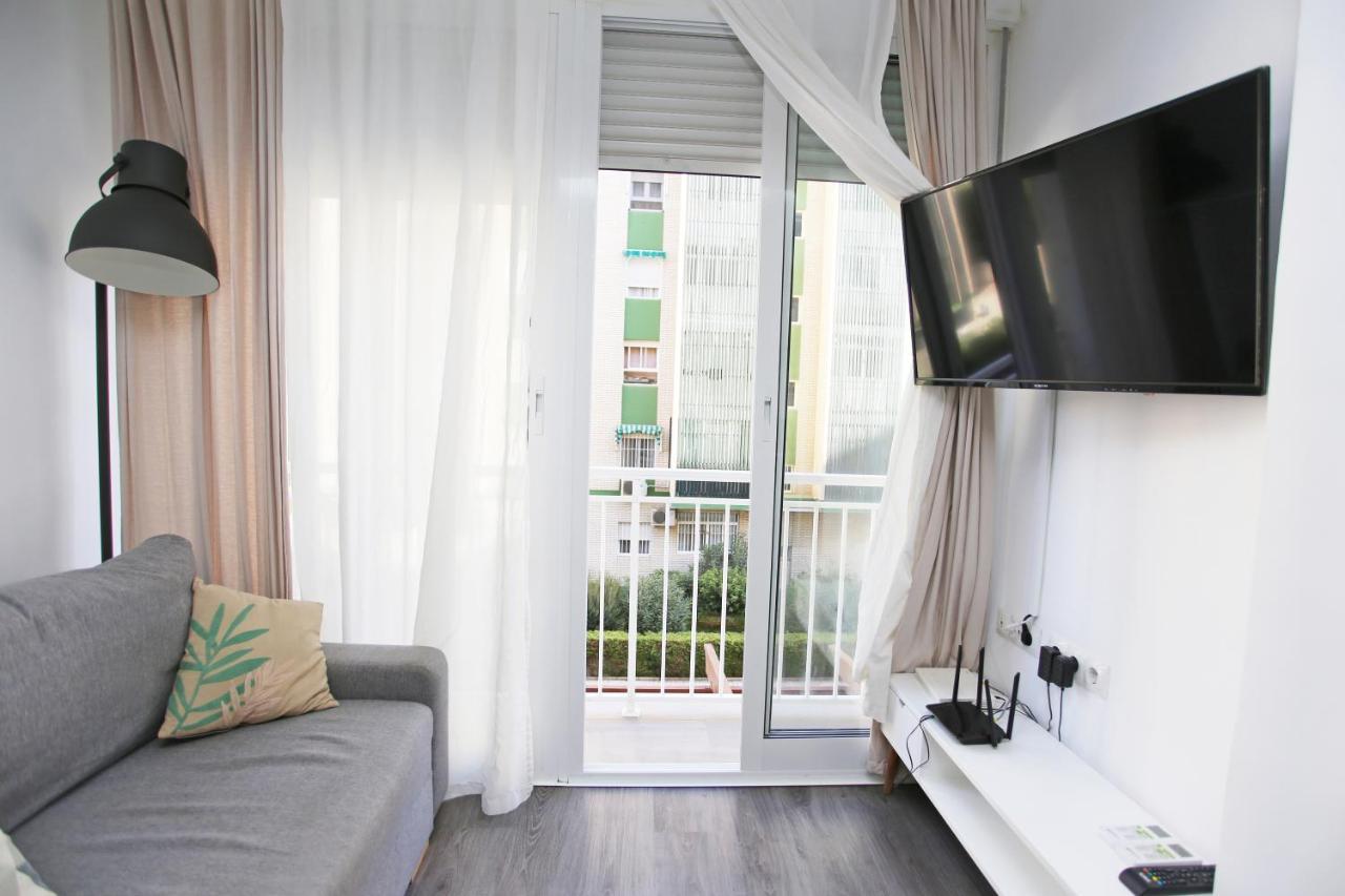 Apartamento En Calle Mendoza - Zona Huelin & 300 Mts De La Playa Appartamento Málaga Esterno foto
