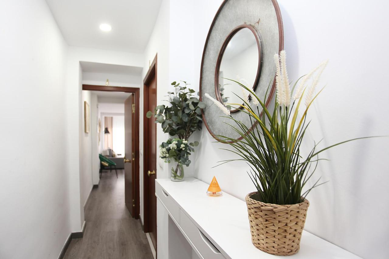 Apartamento En Calle Mendoza - Zona Huelin & 300 Mts De La Playa Appartamento Málaga Esterno foto