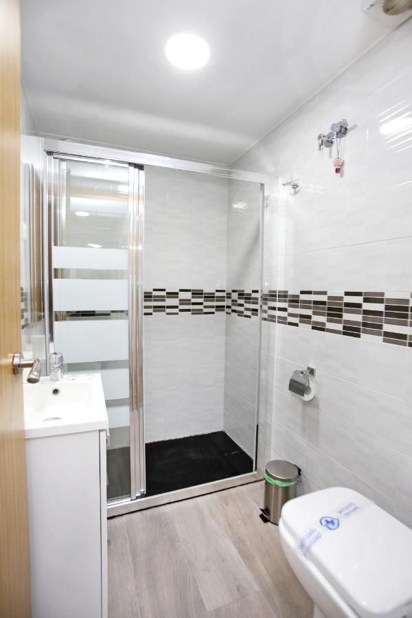 Apartamento En Calle Mendoza - Zona Huelin & 300 Mts De La Playa Appartamento Málaga Esterno foto