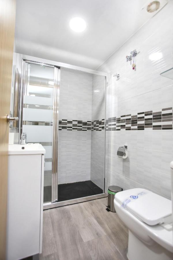 Apartamento En Calle Mendoza - Zona Huelin & 300 Mts De La Playa Appartamento Málaga Esterno foto