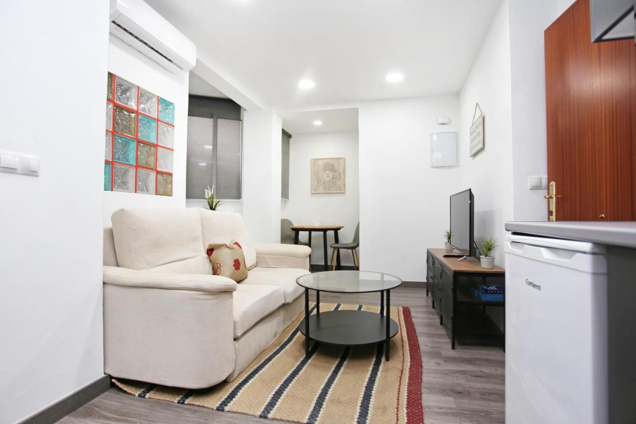 Apartamento En Calle Mendoza - Zona Huelin & 300 Mts De La Playa Appartamento Málaga Esterno foto